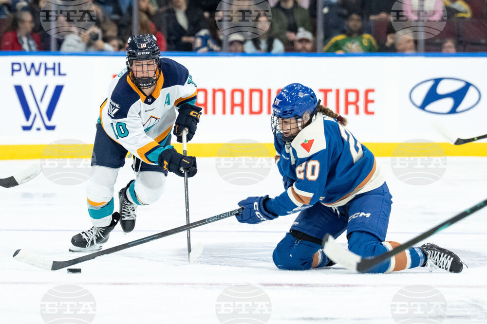 PWHL Sirens Goldeneyes Hockey