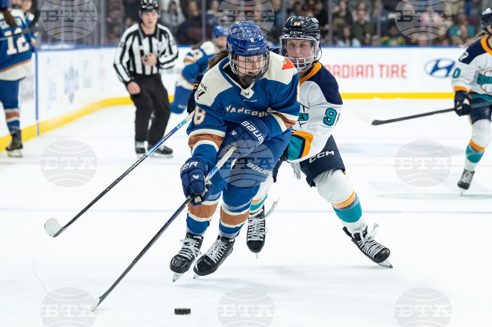 PWHL Sirens Goldeneyes Hockey