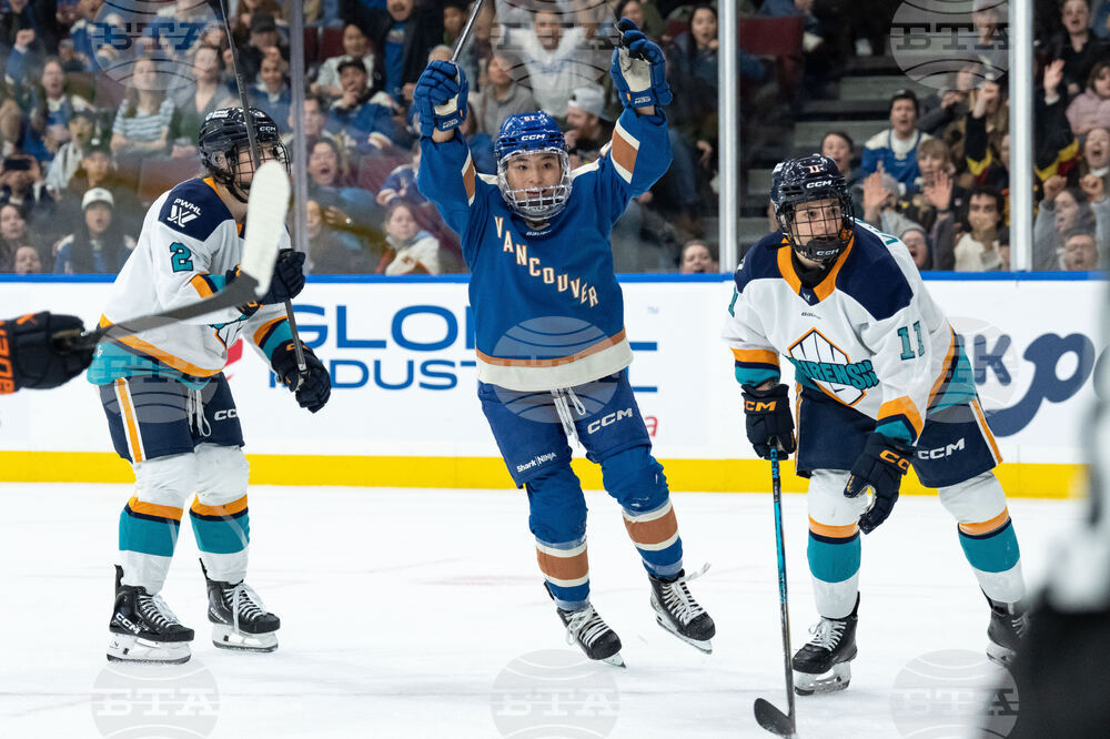 PWHL Sirens Goldeneyes Hockey