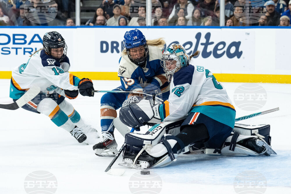 PWHL Sirens Goldeneyes Hockey