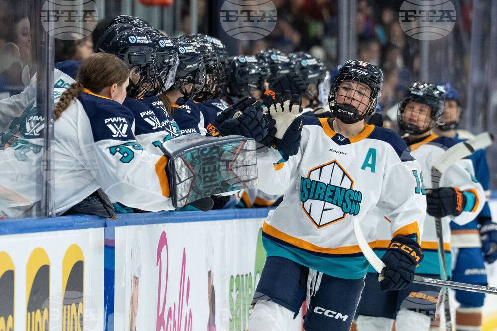 PWHL Sirens Goldeneyes Hockey