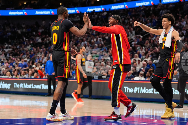 Hawks Mavericks Basketball