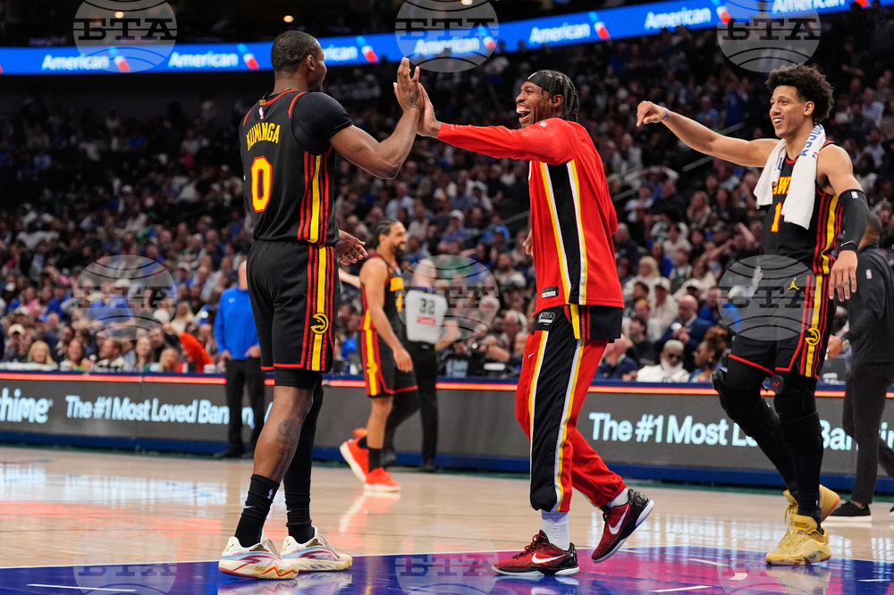 Hawks Mavericks Basketball