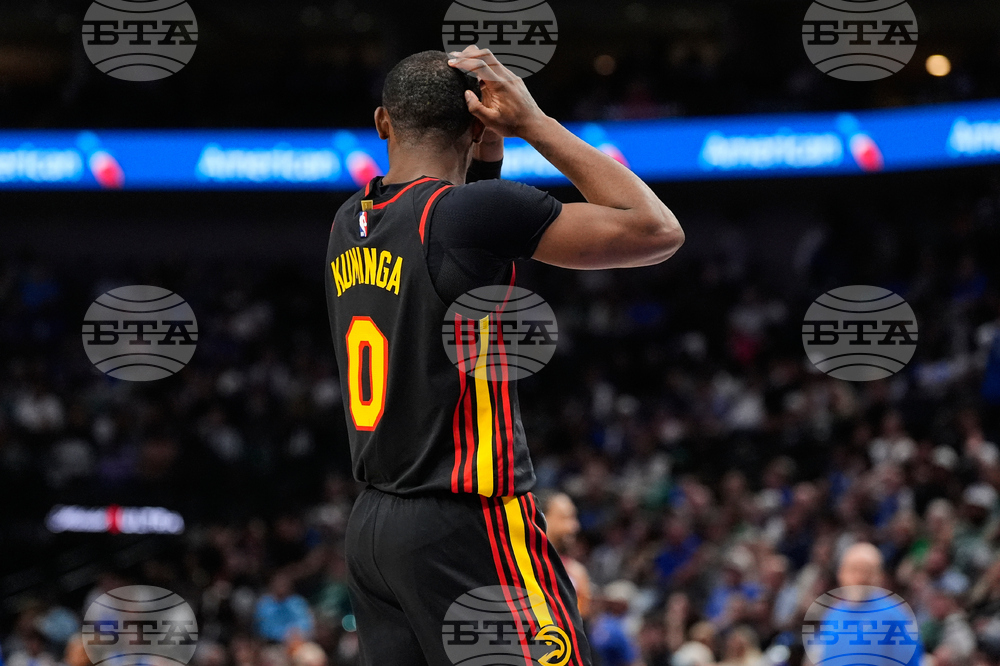 Hawks Mavericks Basketball