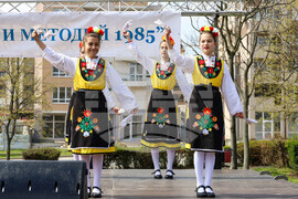 Бургас - ж.к. "Меден Рудник" - празничен фолклорен концерт