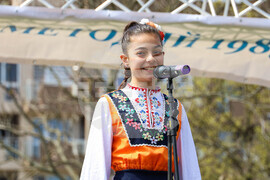 Бургас - ж.к. "Меден Рудник" - празничен фолклорен концерт