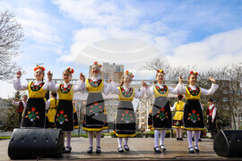 Бургас - ж.к. "Меден Рудник" - празничен фолклорен концерт