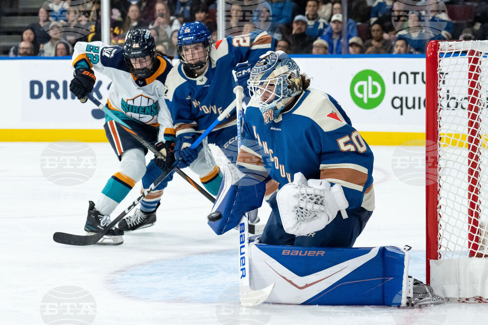 PWHL Sirens Goldeneyes Hockey