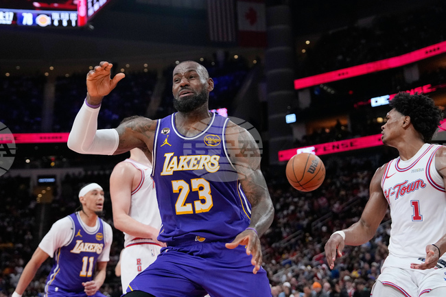 Кевин Дюрант за ЛеБрон Джеймс: "Смятам, че той може да играе още четири - пет години“