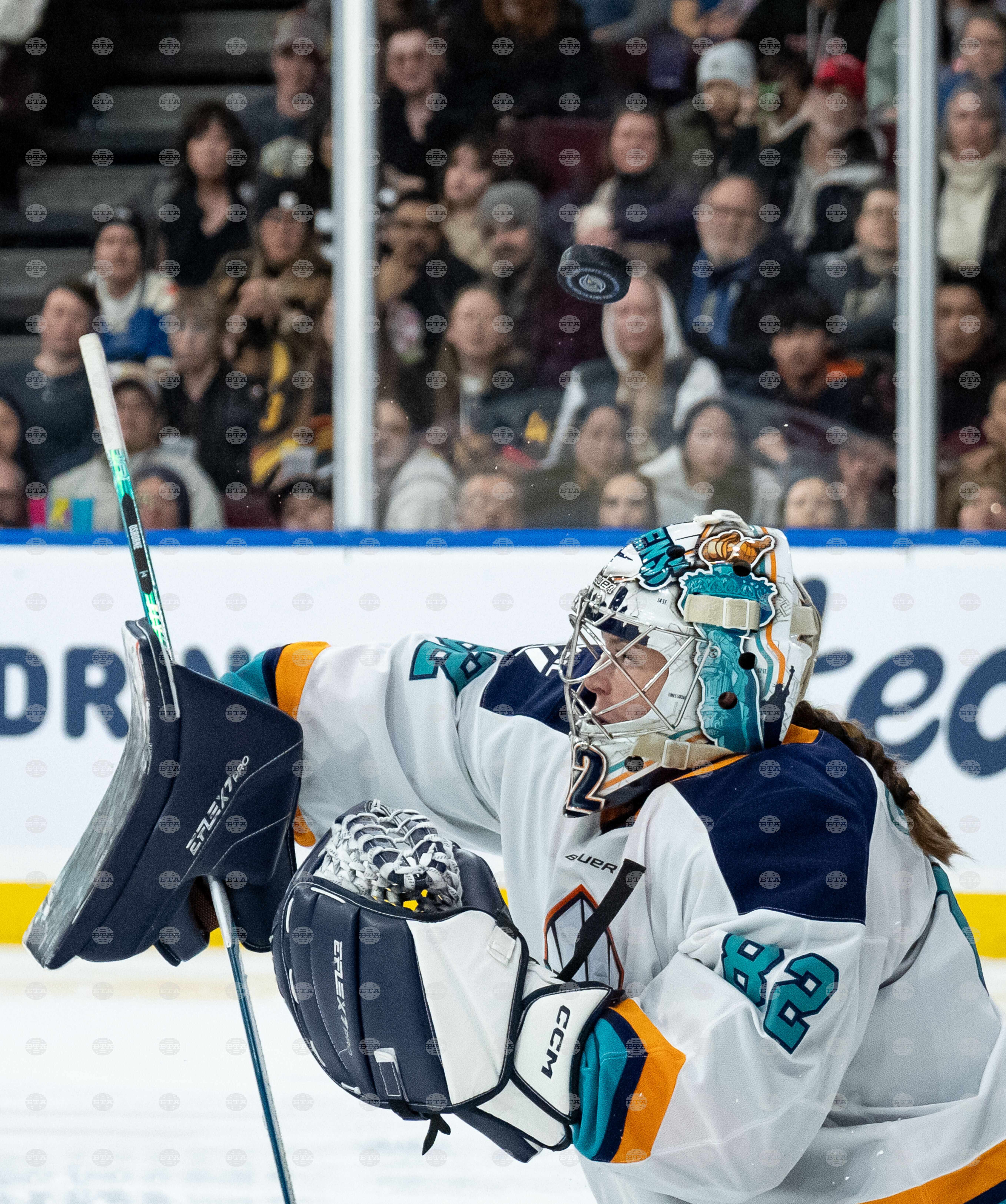 PWHL Sirens Goldeneyes Hockey