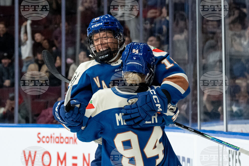 PWHL Sirens Goldeneyes Hockey