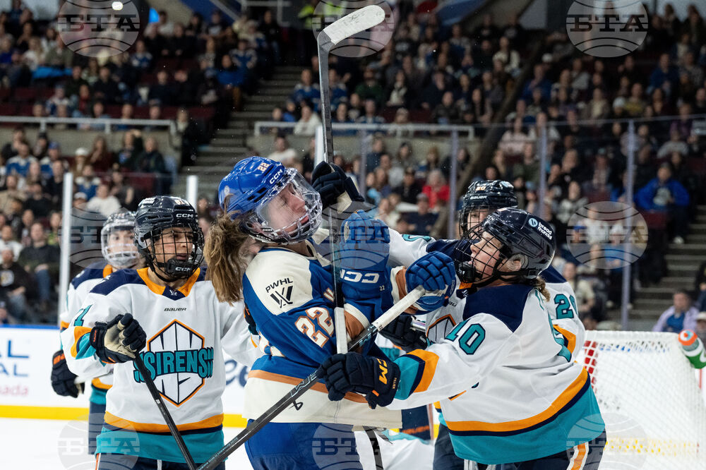 PWHL Sirens Goldeneyes Hockey