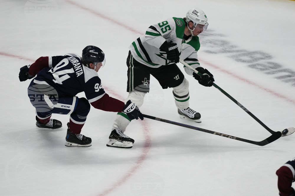 Stars Avalanche Hockey
