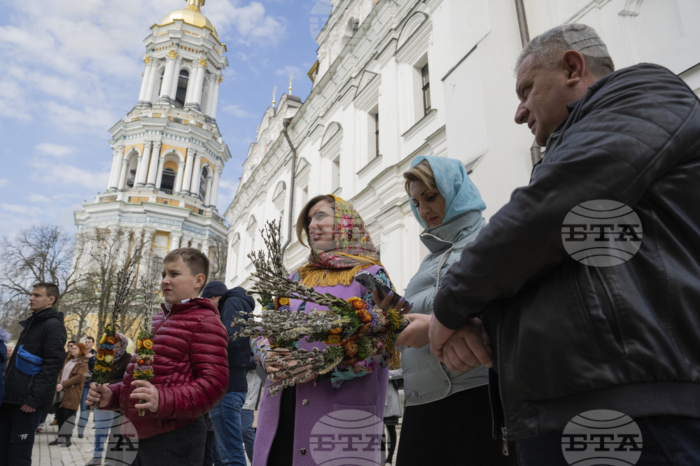 Украинският президент Зеленски осъди руските въздушни удари на Цветница