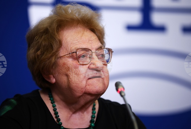 Вирусологът проф. Радка Аргирова ще представи нови подходи за профилактика и лечение в Сливен