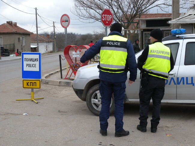 Полицейска операция за противодействие на престъпления, свързани с политическите права на гражданите, се провежда в Разградско