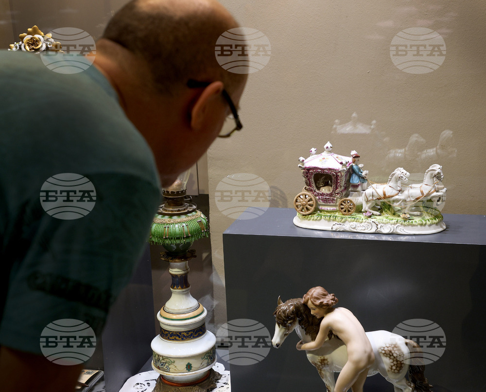 Варна - „Порцеланът - вечният спътник на лукса“ - изложба