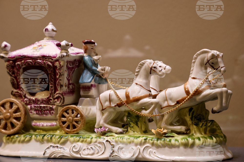 Варна - „Порцеланът - вечният спътник на лукса“ - изложба