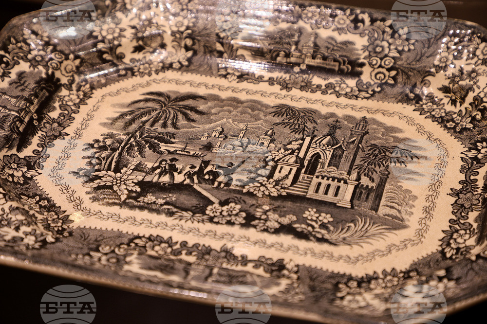 Варна - „Порцеланът - вечният спътник на лукса“ - изложба