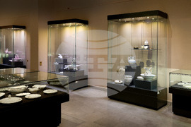 Варна - „Порцеланът - вечният спътник на лукса“ - изложба