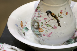 Варна - „Порцеланът - вечният спътник на лукса“ - изложба