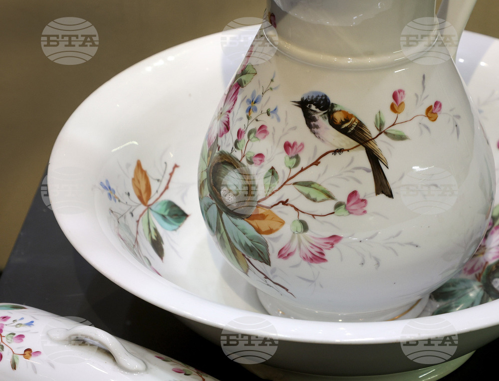 Варна - „Порцеланът - вечният спътник на лукса“ - изложба