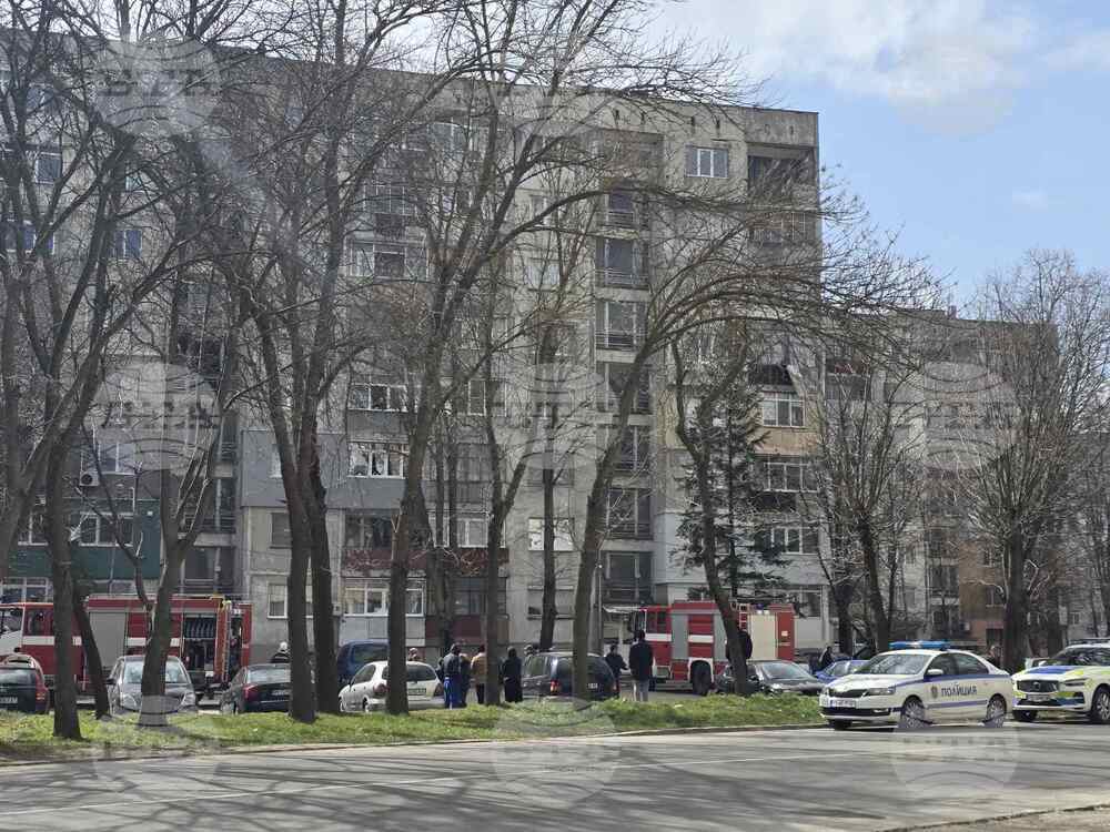 Пожар в блок 1 в добричкия квартал "Балик"