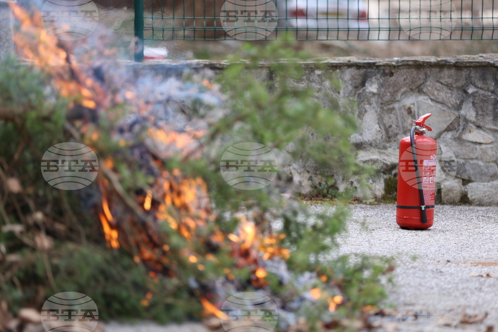 Благоевград - Югозападно държавно предприятие - Регионална дирекция „Пожарна безопасност и защита на населението“ - пресконференция - демонстрация