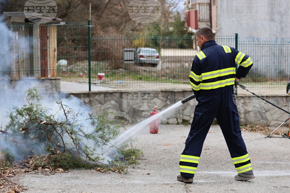 Благоевград - Югозападно държавно предприятие - Регионална дирекция „Пожарна безопасност и защита на населението“ - пресконференция - демонстрация