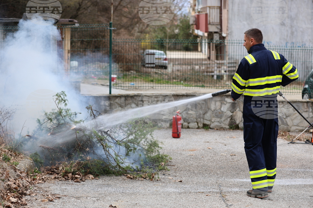 Благоевград - Югозападно държавно предприятие - Регионална дирекция „Пожарна безопасност и защита на населението“ - пресконференция - демонстрация