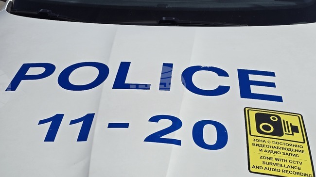 Жена на 74 години от Луковит е предала 920 евро и златни накити на телефонни измамници