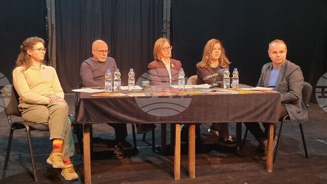 Заради липса на пари има опасност най-старият театрален фестивал в България да не се състои, предупреди директорът на ДКТ Враца