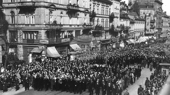 Александър Малинов, политик и бивш министър-председател на България, умира на 20 март 1938 г. 
