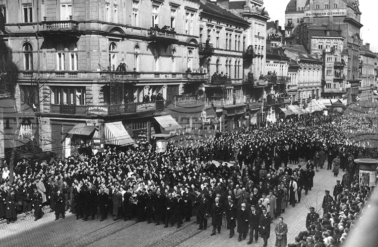 From the Archive: Bulgaria Bids Farewell to Aleksandar Malinov