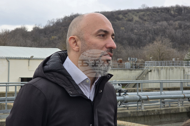 За момента не е нужно да се въвежда воден режим, но ситуацията се следи внимателно, каза изпълнителният директор на ВиК АД – Ловеч