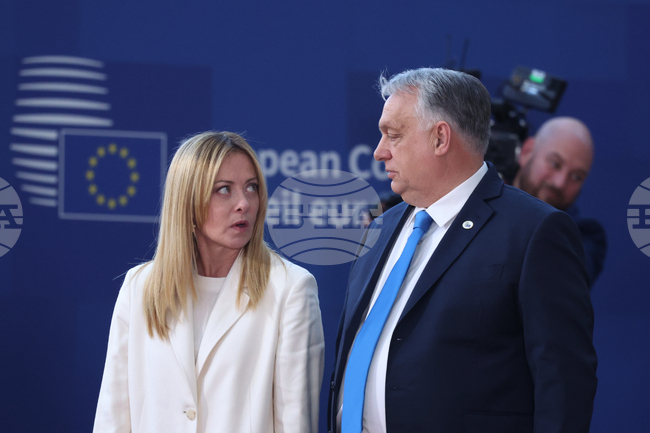 Унгарско земетресение в Италия или италиански ефект в Унгария?