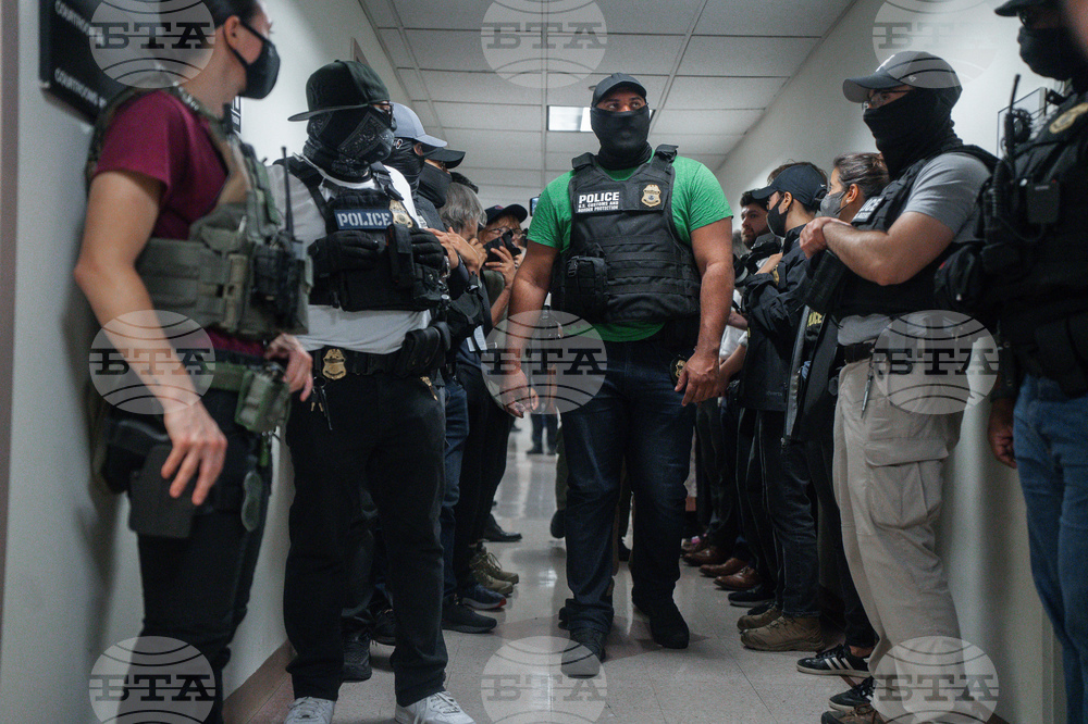 US Immigration Masked Officers