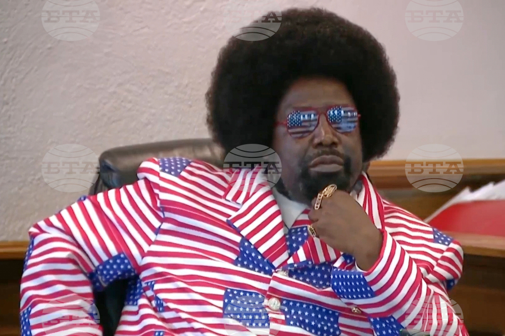 US-Officers-Sue-Rapper