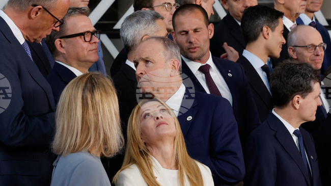 "Няма никаква военна мисия за форсиране на блокадата на Ормузкия проток", каза Мелони