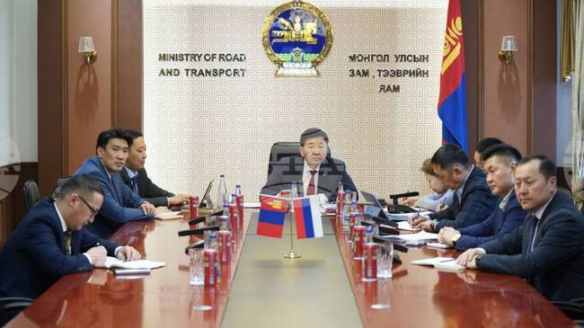 МОНЦАМЕ: Монголия и Русия ще си сътрудничат в реализирането на железопътен проект и за възстановяването на директни полети