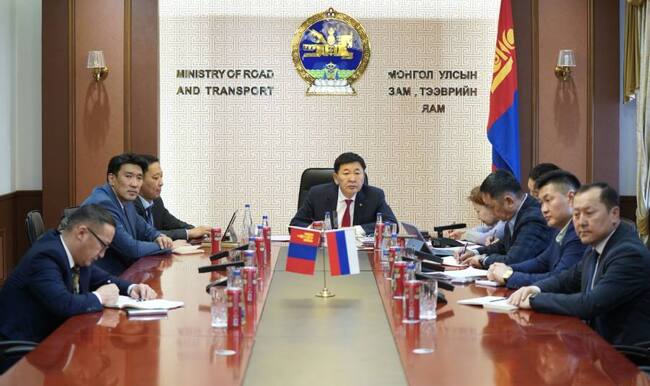 МОНЦАМЕ: Монголия и Русия ще си сътрудничат в реализирането на железопътен проект и за възстановяването на директни полети