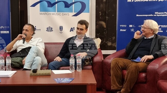 Щастлива съм, че симфоничният оркестър на Варненската опера има тази вечер концерт, каза Ива Чавдарова, директор на "Мартенски музикални дни"