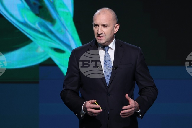 Лидерът на „Прогресивна България“ Румен Радев се среща с граждани във Враца