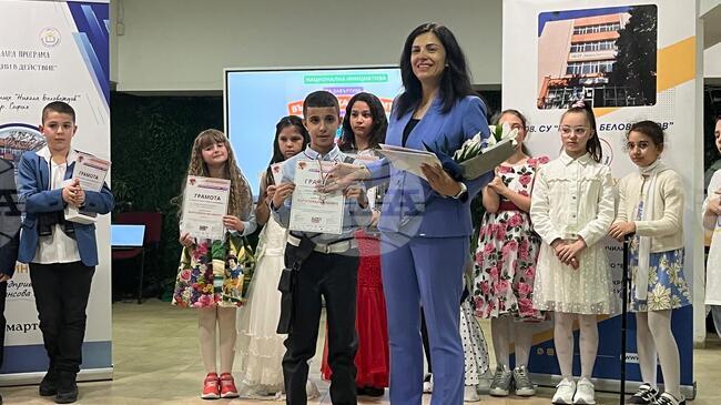 Урок театър „Въртележка на парите“ представиха ученици от 108-о Средно училище „Никола Беловеждов“ в София