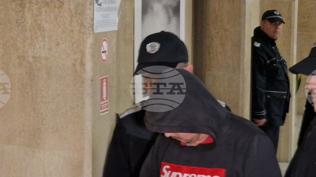 Окръжният съд в Бургас остави в ареста 23-годишен мъж, който беше задържан за нападение над жена