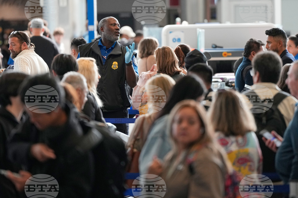 APTOPIX Travel Delays