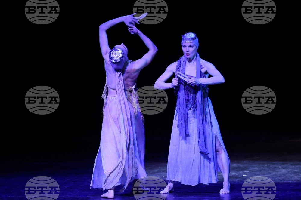 Национален музикален театър - балет „Арабеск“: „Crossroads/Кръстопътища“ - премиера