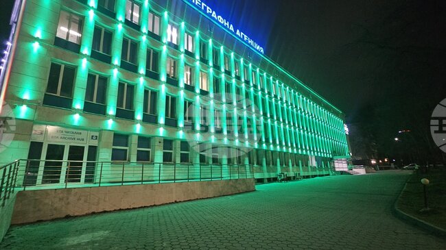 По случай Първа пролет фасадата на сградата на БТА е осветена в зелено 