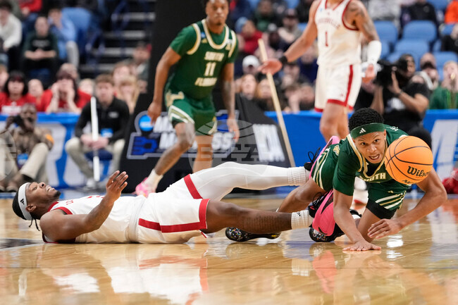 APTOPIX NCAA South Florida Louisville Basketball