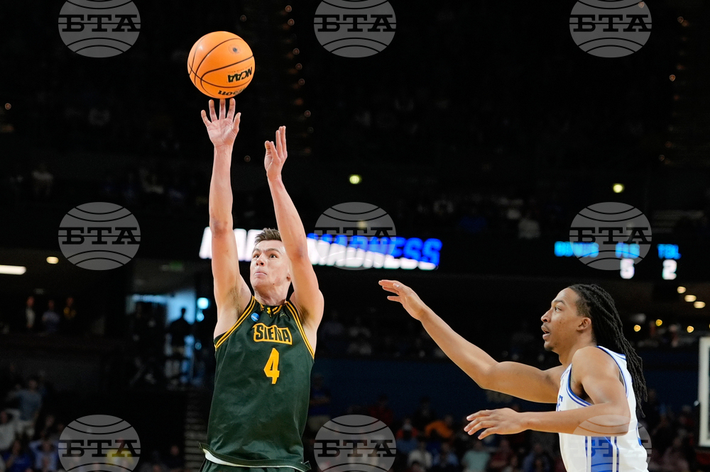 NCAA Siena Duke Basketball